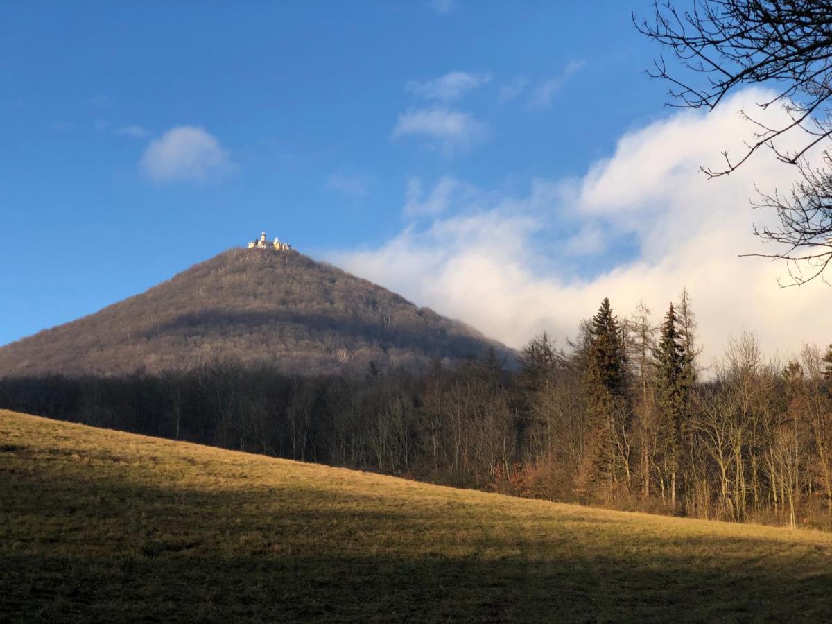 Pokoje V Chalupe Pod Milesovkou Velemin Exterior photo