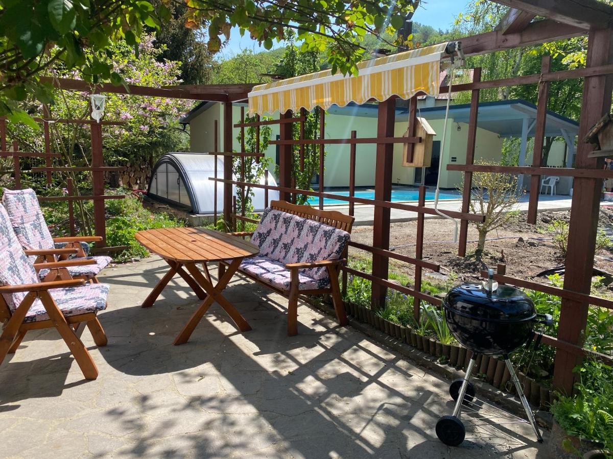 Pokoje V Chalupe Pod Milesovkou Velemin Exterior photo